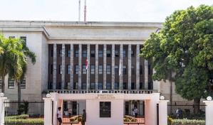 Falsos polic&iacute;as escolares penetran a escuela y agreden estudiantes