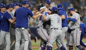 Los Rangers doblegan 7-1 a Rays y barren serie de comodines