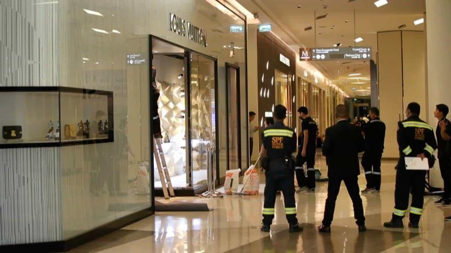 Investigación en curso por tiroteo en centro comercial de Bangkok