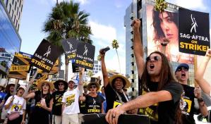 SAG-AFTRA llama a sus miembros a la solidaridad tras retomar negociaciones con estudios