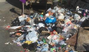 ADN recoge basura acumulada en sector Los Ríos luego de denuncia