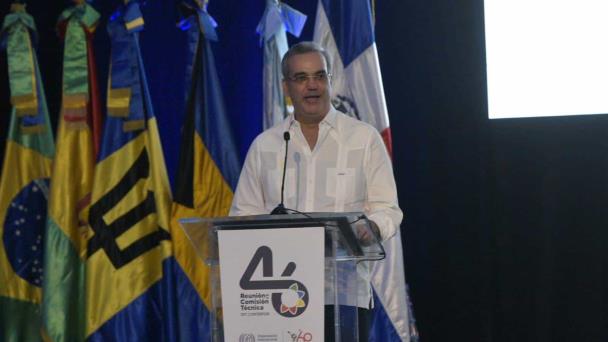 Abinader: la incorporación plena a las tecnologías es la clave del aumento de la productividad