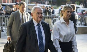 Esposa del exsenador Bob Men&eacute;ndez comenzar&aacute; a cumplir su condena por soborno este viernes