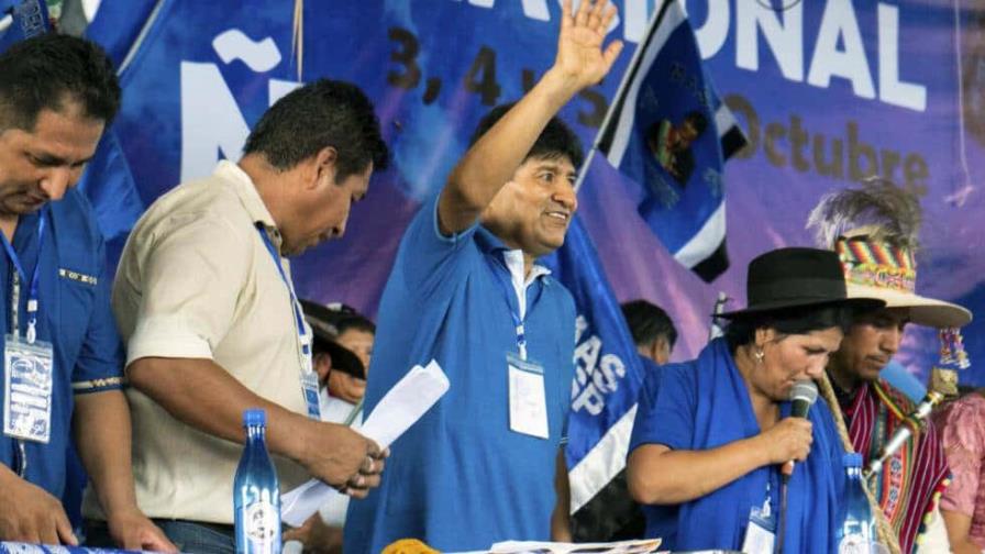 El MAS expulsa a Luis Arce y ratifica a Evo Morales como candidato para 2025