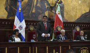 Presidente de Surinam promete envío de tropas a Haití en visita al Congreso dominicano Presidente de Surinam promete envío de tropas a Haití en visita al Congreso dominicano