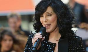 Cher anuncia sus primeros temas inéditos en una década en su primer disco navideño