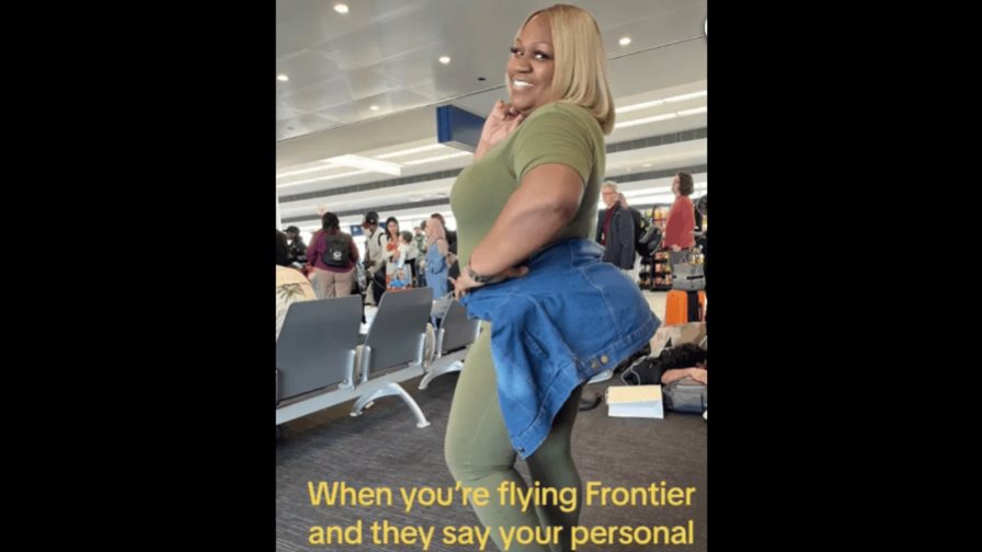 VIRAL| Pasajera esconde ropa en su cuerpo para evitar pagar equipaje en un vuelo