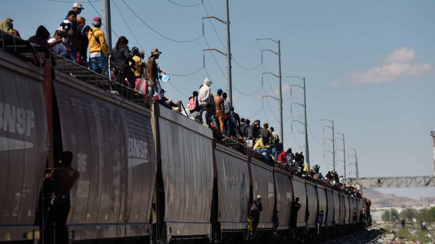 México intercepta a más de 27,000 indocumentados en trenes en menos de un mes