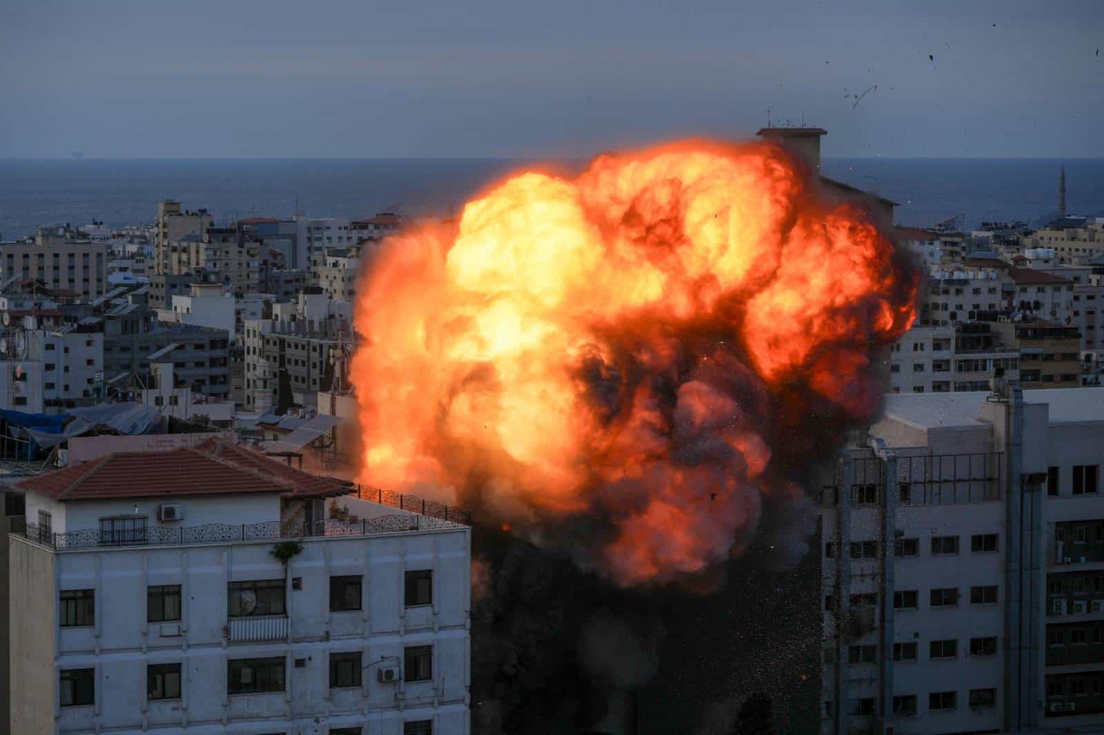 Estallido de una bomba palestina en Israel.