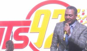 Hits 92: 40 años apoyando la música tropical