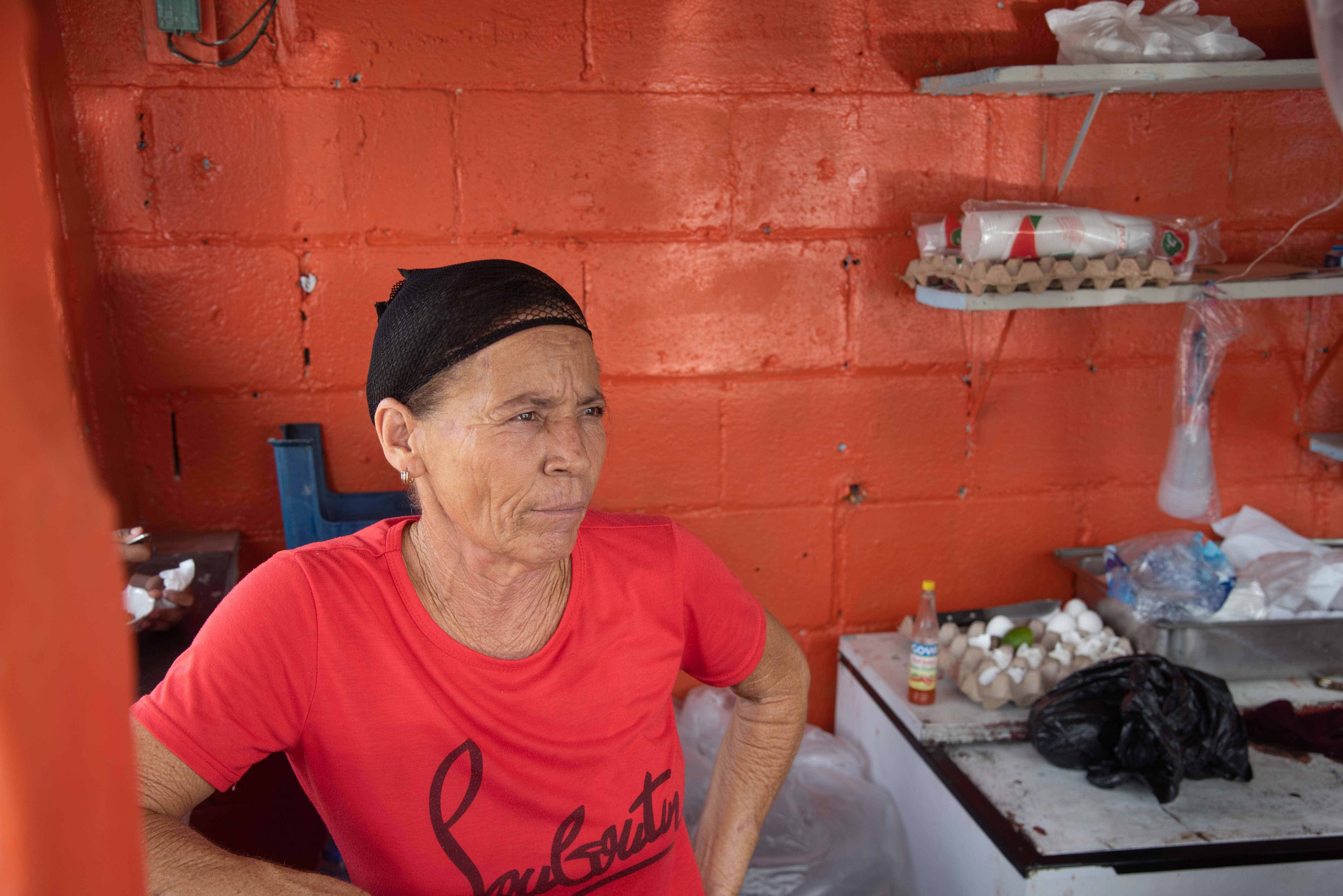 Luisa Méndez (madre).