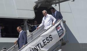 Abinader pasea por el buque británico Dauntless