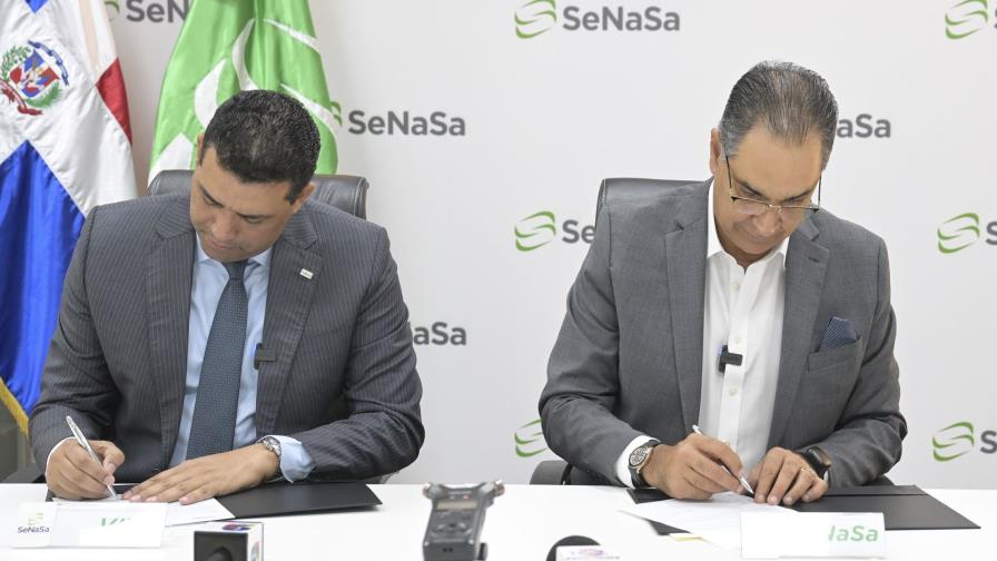 VIVA y SeNaSa firman acuerdo para beneficiar a sus afiliados