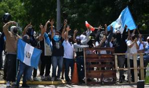 Guatemala vive inédito paro nacional a la espera de la dimisión de su fiscal general