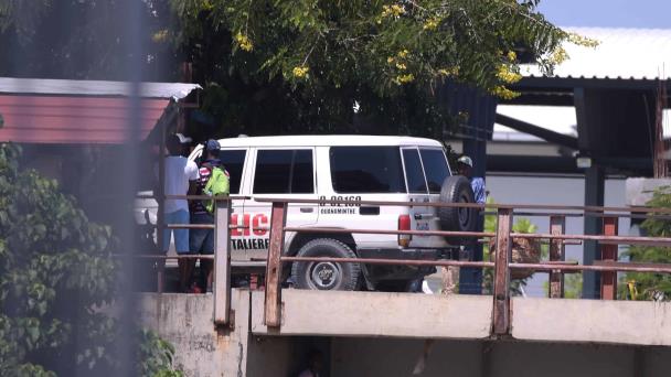 Gobierno reabrirá parcialmente la frontera con corredores comerciales