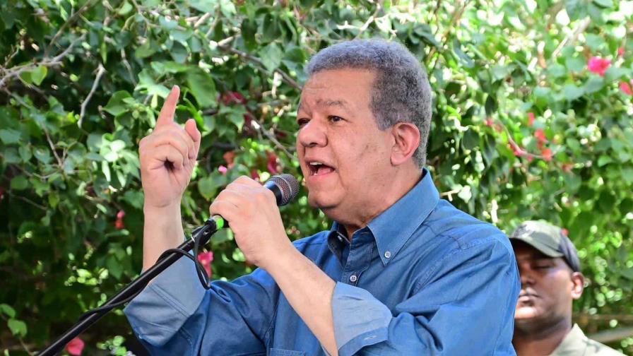 Leonel Fernández asegura reelección de Abinader “es una yola que naufragará”