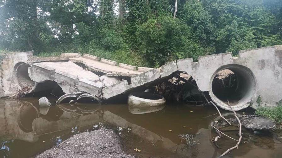 Puente colapsado en Las Dos Bocas deja sectores incomunicados en El Seibo