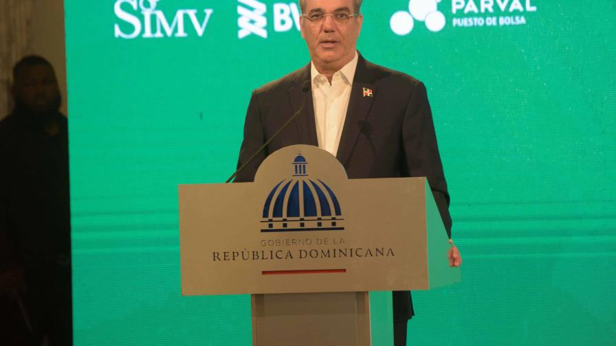 Obras Públicas comprará asfalto por RD$11,200 MM para iniciar plan nacional de asfaltado Obras Públicas comprará asfalto por RD$11,200 MM para iniciar plan nacional de asfaltado