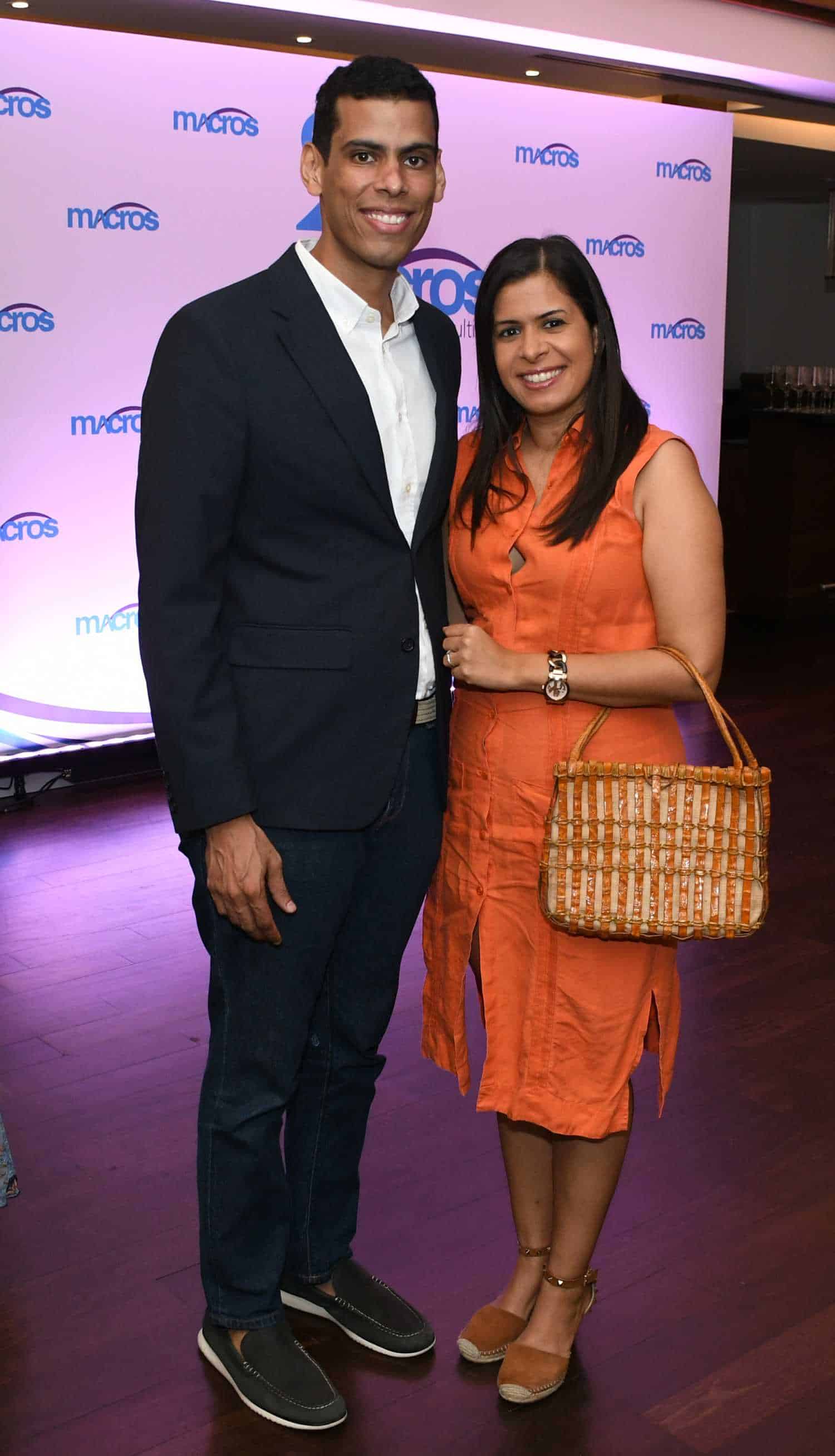 Eduard Muñoz y Diana de Muñoz.