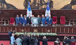 Cámara de Diputados reconoce a Milton Ray Guevara, presidente del TC