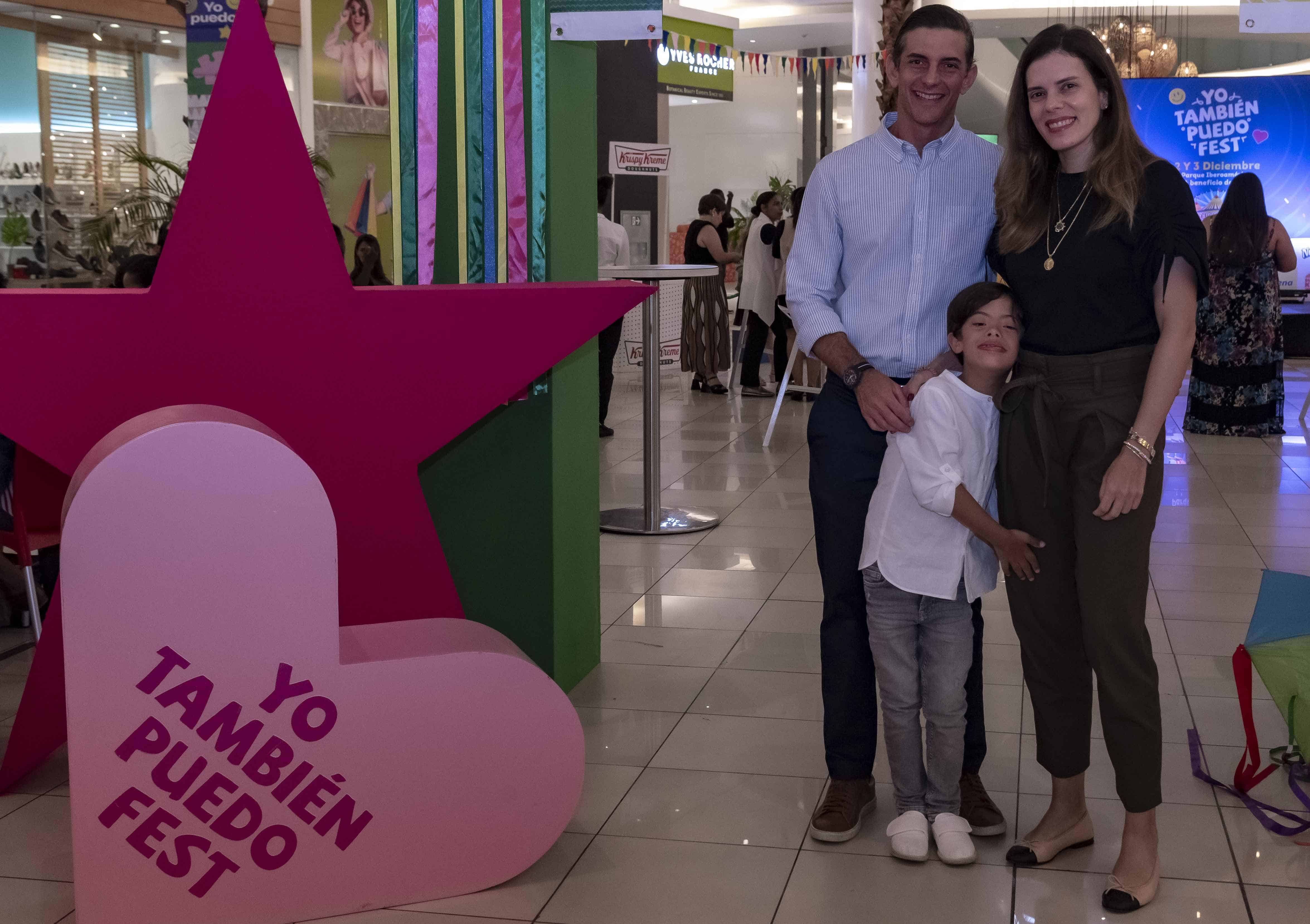 Severino Tarrazo, karla Betances y Severino Terrazo.