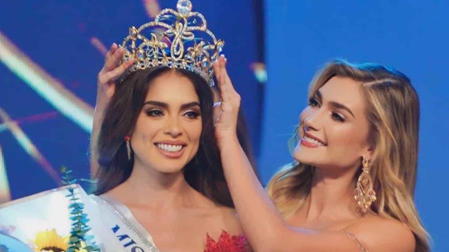 Miss Universo Colombia Camila Avella es embajadora de la Fundación Yo Vivo en el Amor de Carlos Mesber