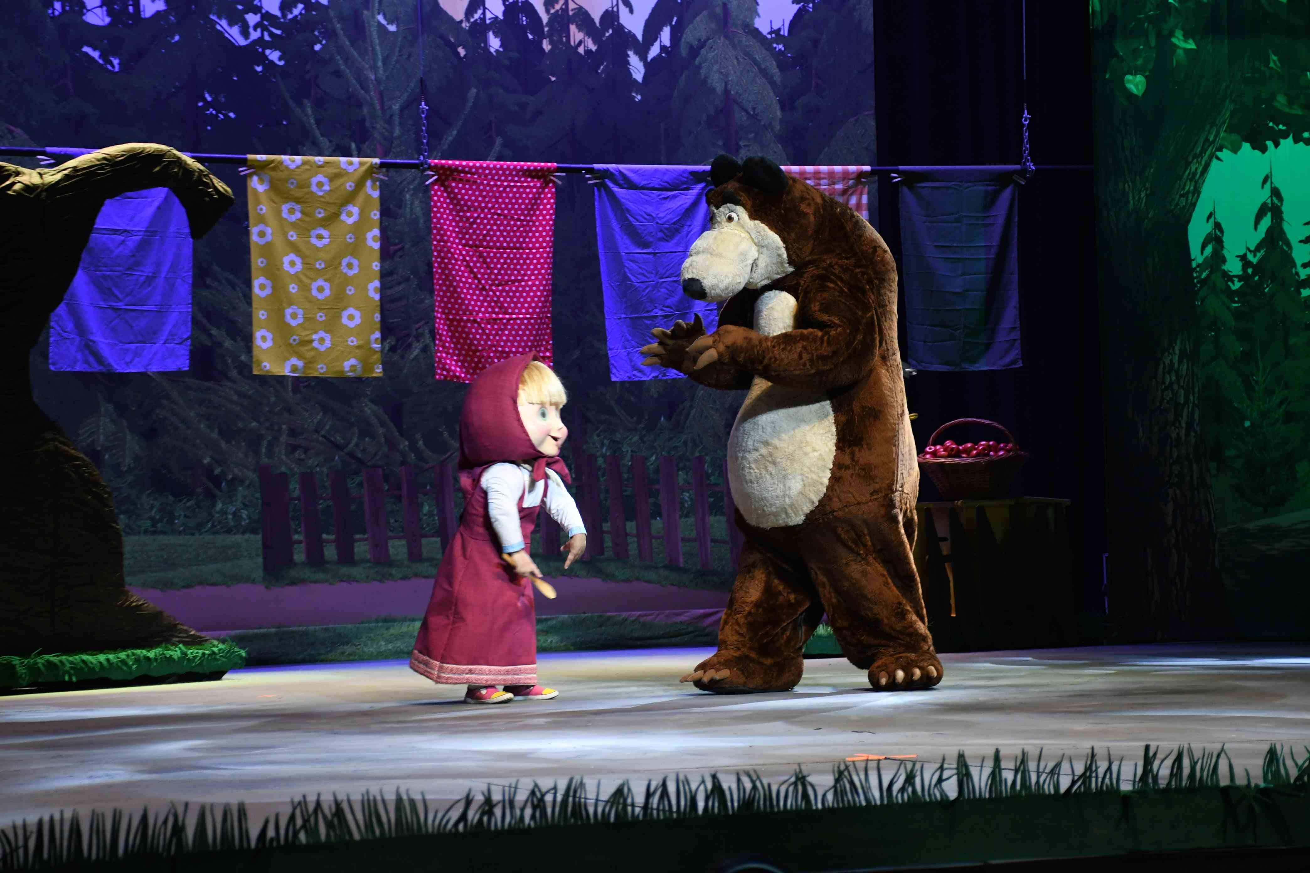 foto-16-los-personajes-masha-y-el-oso_1.jpg