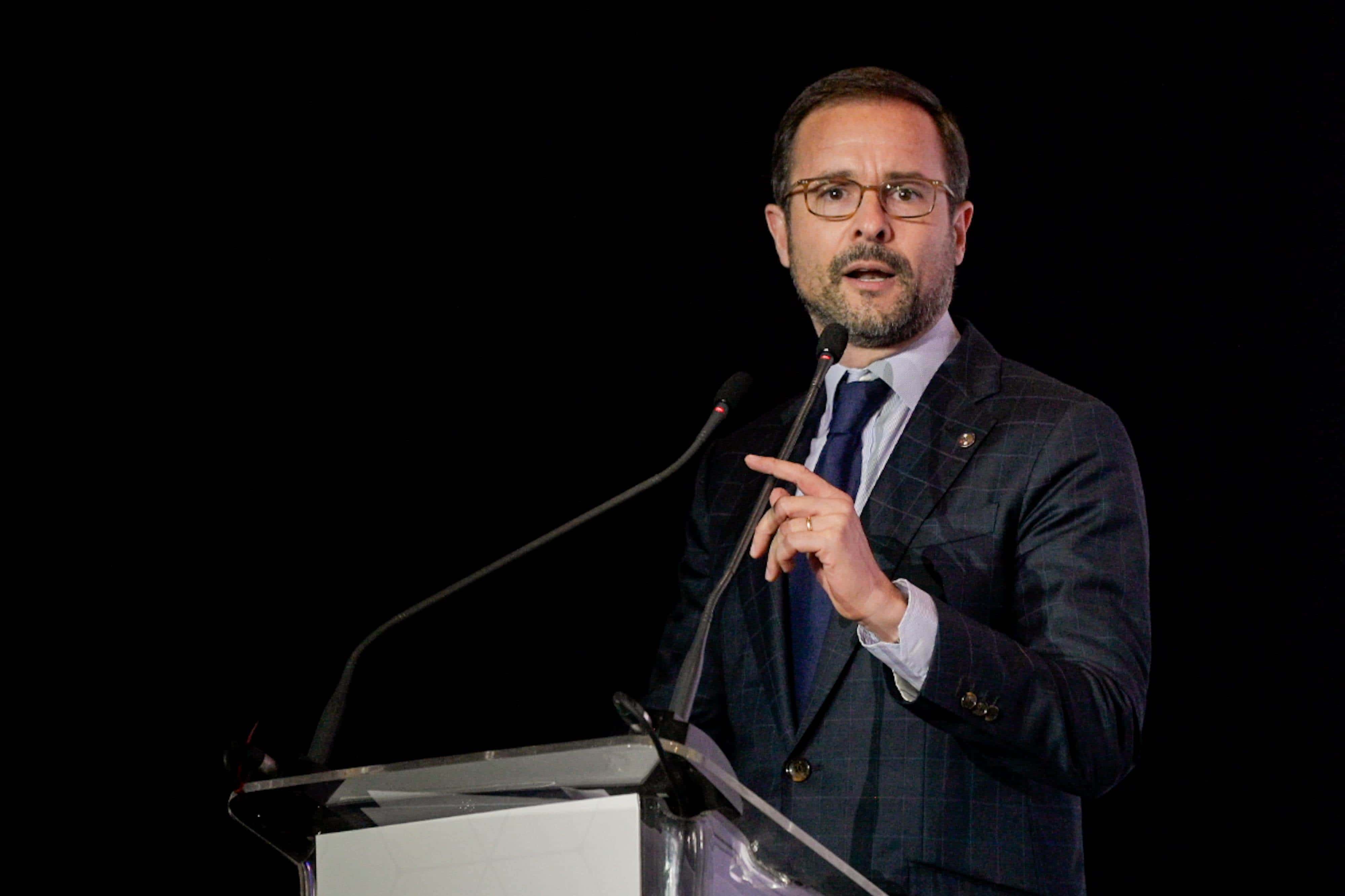 El director de Inversiones y Exportaciones de Mercasid, Roberto Bonetti, durante su participación en los XXXVII Premios Excelencia Exportadora de Adoexpo.