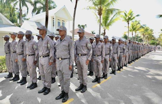 Abinader inaugura Centro de Entrenamiento Policial en hotel arrendado