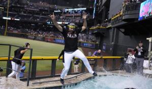 Perdomo y Marte jonronearon y los Diamondbacks barrieron a los Dodgers