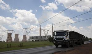 Sudáfrica apunta a grupo criminal dedicado al contrabando de carbón