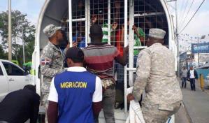 Gobierno dice no quedará impune violación a menor haitiana durante operativo migratorio