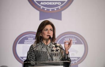 Gobierno proyecta alza de 5.9 % en exportaciones pese a “situaciones adversas”