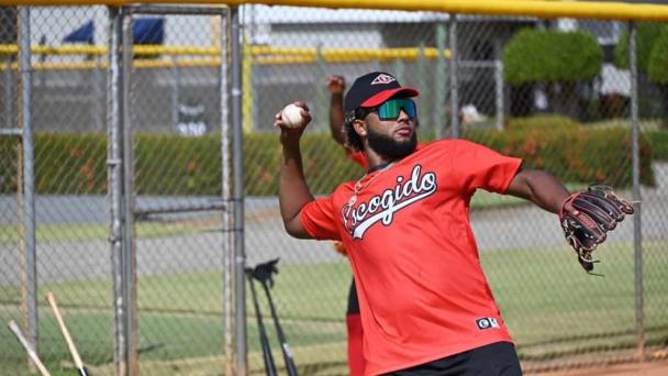 Junior Caminero entrena con el Escogido para jugar en LIDOM