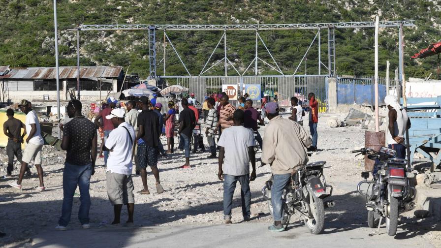 Reapertura del mercado binacional: haitianos mantienen cerrado el paso fronterizo de Jimaní