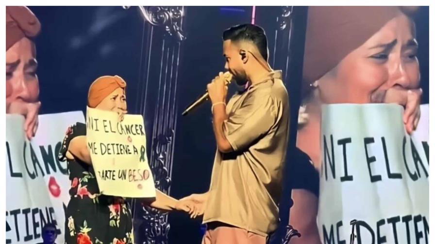 Fanática con cáncer a Romeo Santos: Ni el cáncer me detiene a robarte un beso