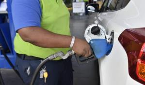 Precios de cuatro combustibles bajarán hasta RD$13.80 por galón
