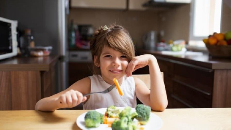 Siete consejos para lograr hábitos alimenticios saludables en tus hijos
