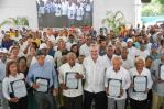 Abinader entrega 850 títulos de propiedad a familias en Guayabal de Azua Abinader entrega 850 títulos de propiedad a familias en Guayabal de Azua