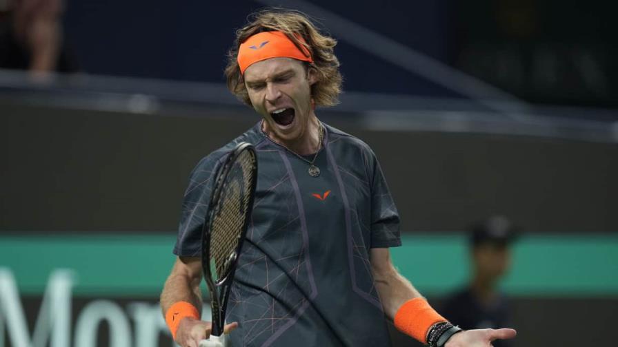 Rublev supera a su amigo Dimitrov en semis de Shanghai; enfrentará a Hurkacz en la final