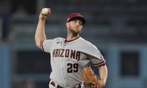 El veterano lanzador Merrill Kelly regresar&aacute; con los Arizona Diamondbacks