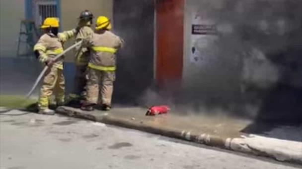 Se incendia distribuidora de gas en San Pedro de Macorís
