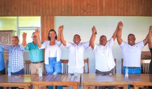 Dirigentes del PRM en Samaná aceptan resultados de las encuestas y apoyarán candidatos ganadores