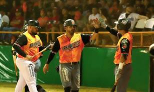 Naranjeros aplastan a Yaquis en su debut en la Liga Mexicana del Pacífico