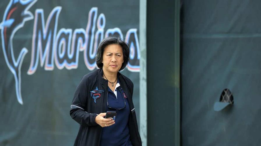 Kim Ng, la primera mujer gerente en la MLB, deja a los Marlins después de tres años