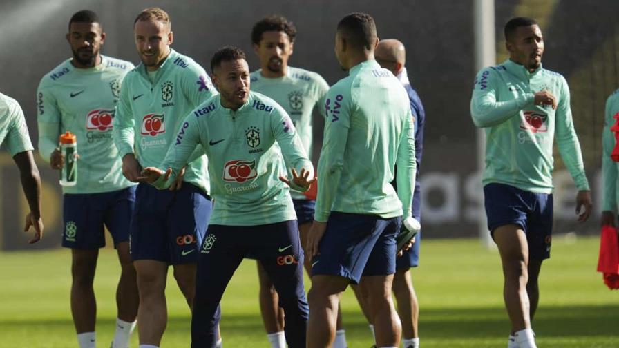 Clásico Uruguay-Brasil encuentra a dos selecciones con dudas en funcionamiento