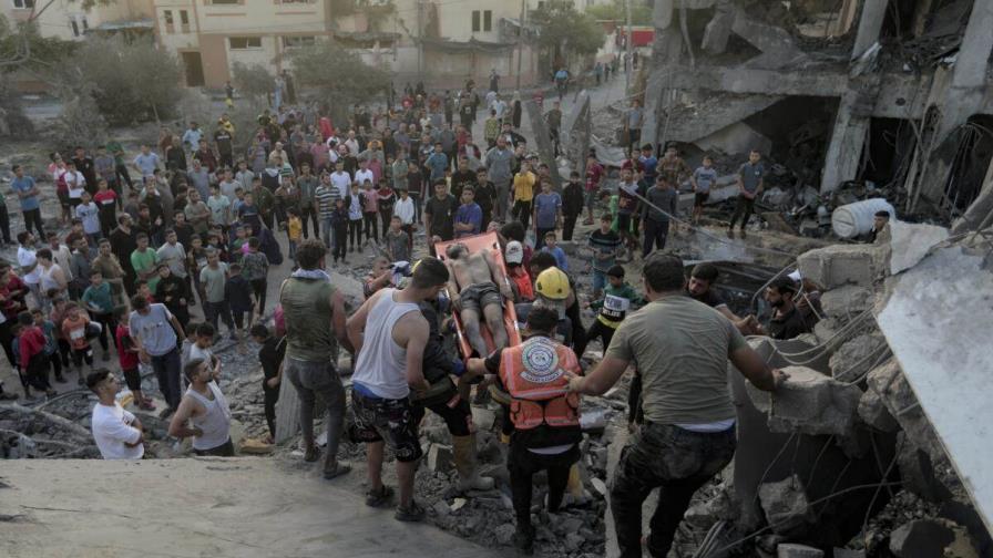 Ministerio palestino dice que ataque israelí a hospital en Gaza dejó al menos 500 muertos