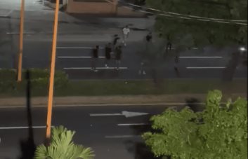 Grupo de delincuentes atraca a motoristas en plena avenida Expreso V Centenario