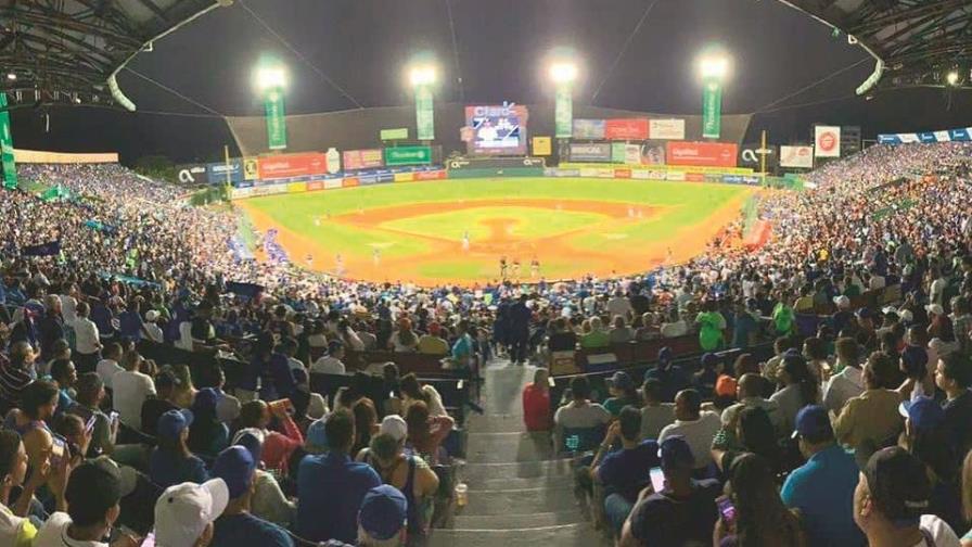 Por ahí viene la pelota invernal dominicana