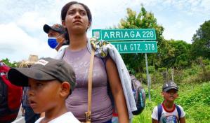 Migrantes con casos antiguos, los más perjudicados por la acumulación en cortes de EEUU